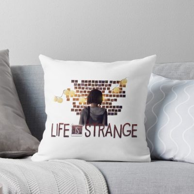 Life Is Strange Picture Collection Throw Pillow